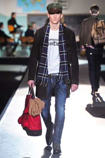 Look 3